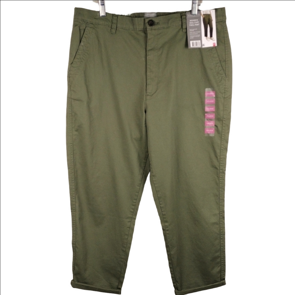 Berkley Jensen Women Four Leaf Clover Green Button Zipper Roll Cuff Twill Pant